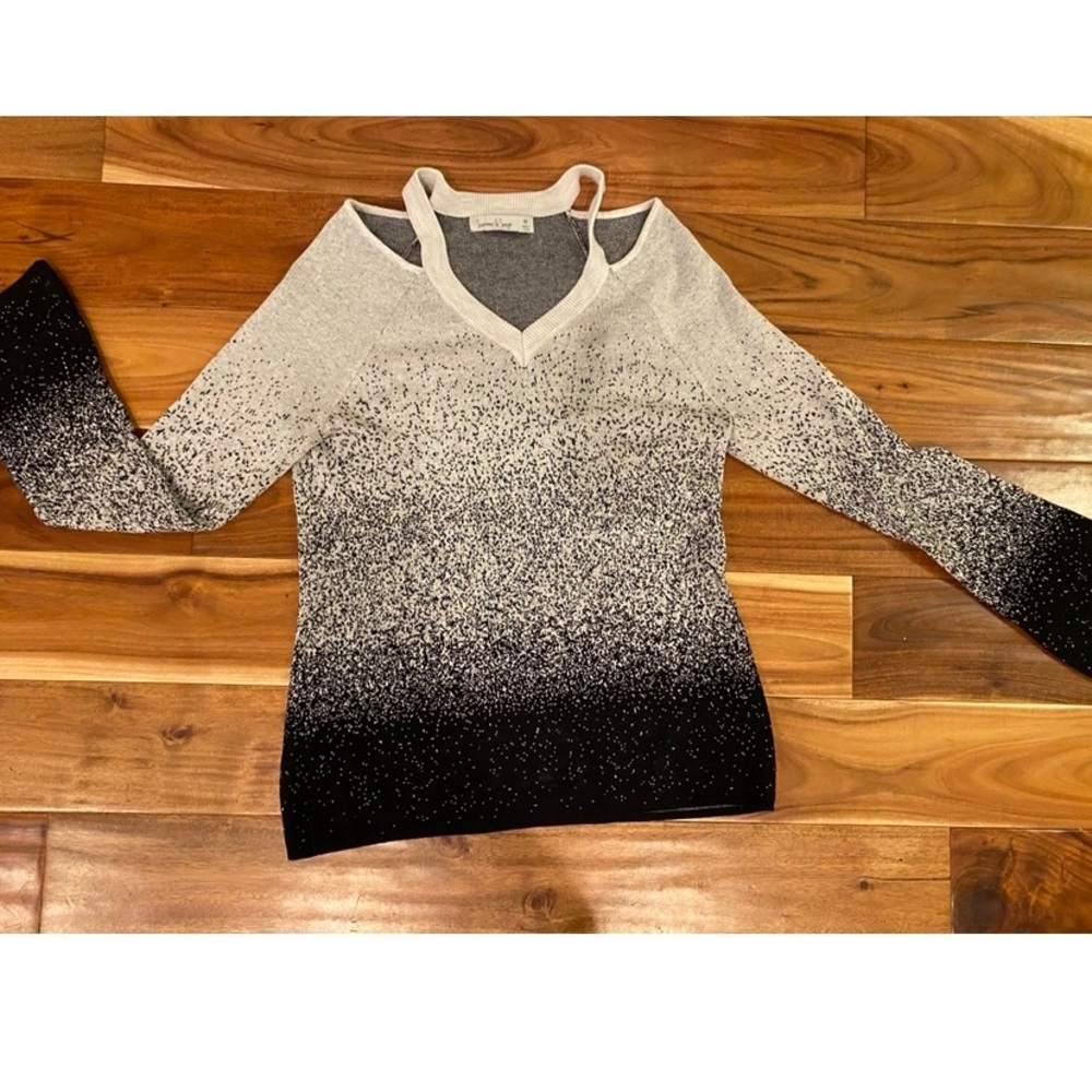 Summer & Sage sweater